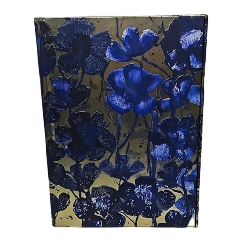📖A FLAME TREE hardcover lined notebook with magnetic close